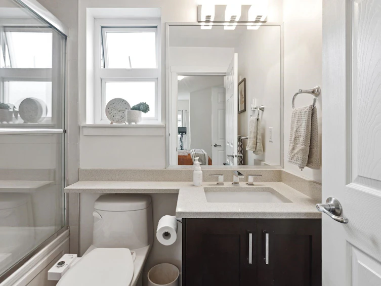 206-2263 Triumph Street, Vancouver, BC, V5L 1L2 - 24