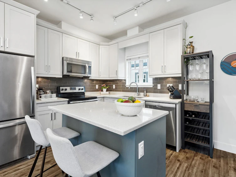 206-2263 Triumph Street, Vancouver, BC, V5L 1L2 - 10