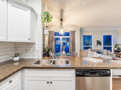 3-20822 70 Avenue - 3