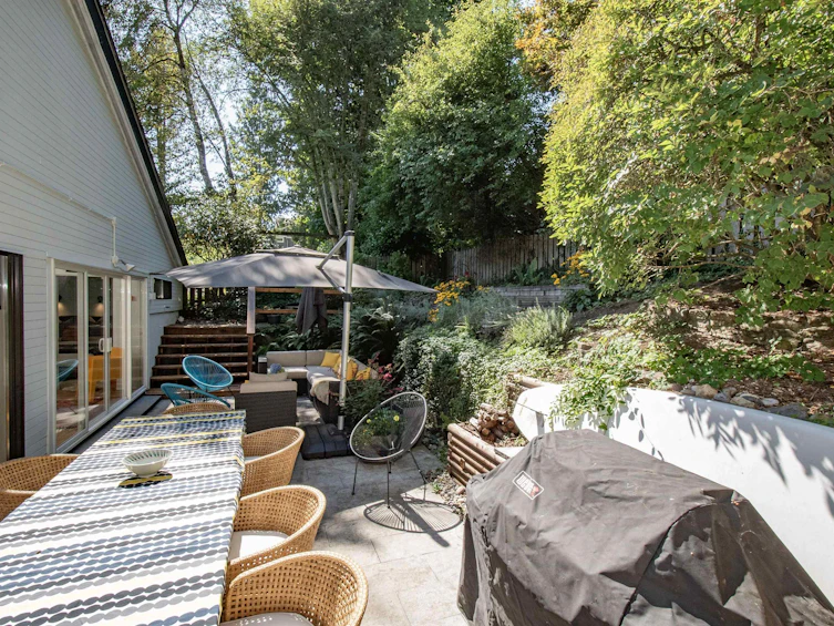 1043 Kinloch Lane, North Vancouver, BC, V7G 1V8 - 38