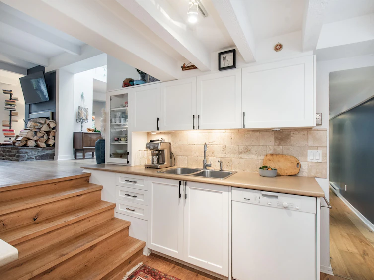 1043 Kinloch Lane, North Vancouver, BC, V7G 1V8 - 18