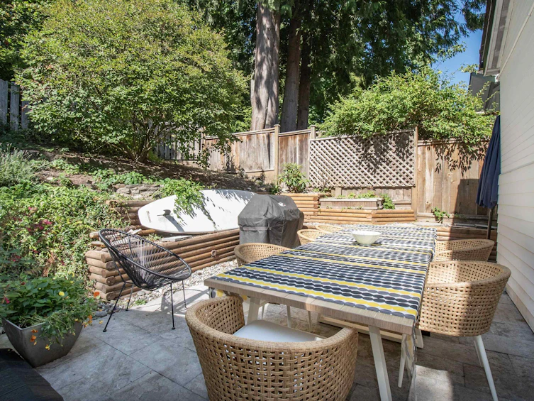 1043 Kinloch Lane, North Vancouver, BC, V7G 1V8 - 39
