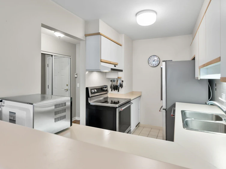 202-1535 Chesterfield Avenue, North Vancouver, BC, V7M 2N5 - 9