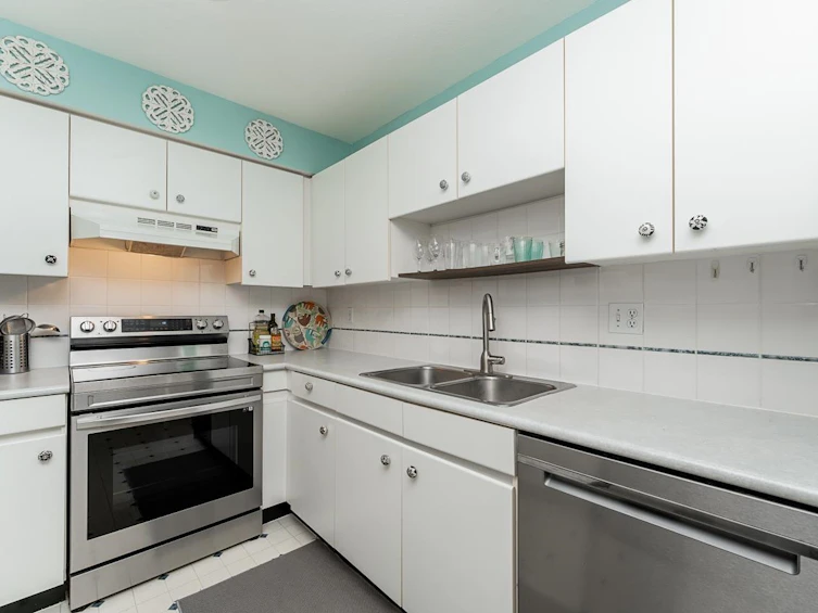 208-1533 Best Street, Surrey, BC, V4B 4E9 - 17