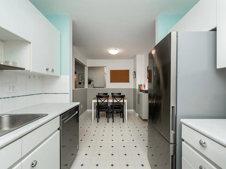 208-1533 Best Street, Surrey, BC, V4B 4E9 - 18