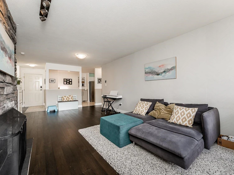 208-1533 Best Street, Surrey, BC, V4B 4E9 - 11