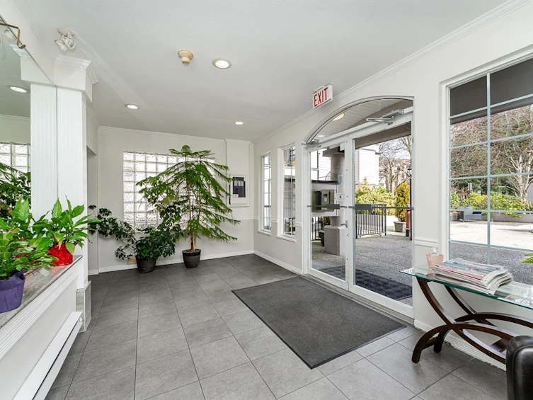 208-1533 Best Street, Surrey, BC, V4B 4E9 - 4