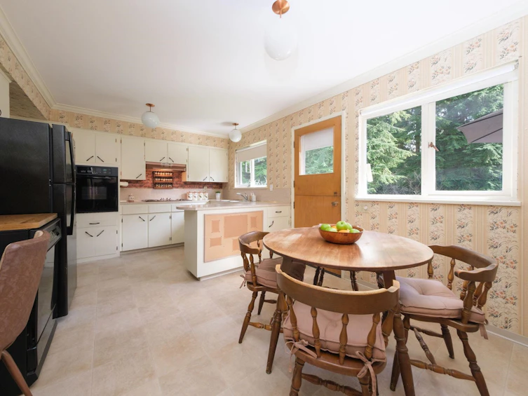 3166 Del Rio Drive, North Vancouver, BC, V7N 4C2 - 8