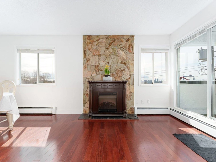 310-809 W 16th Street, North Vancouver, BC, V7P 1R2 - 4