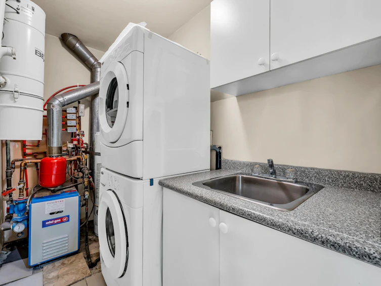 4306 Pinewood Crescent, Burnaby, BC, V5G 2J8 - 23