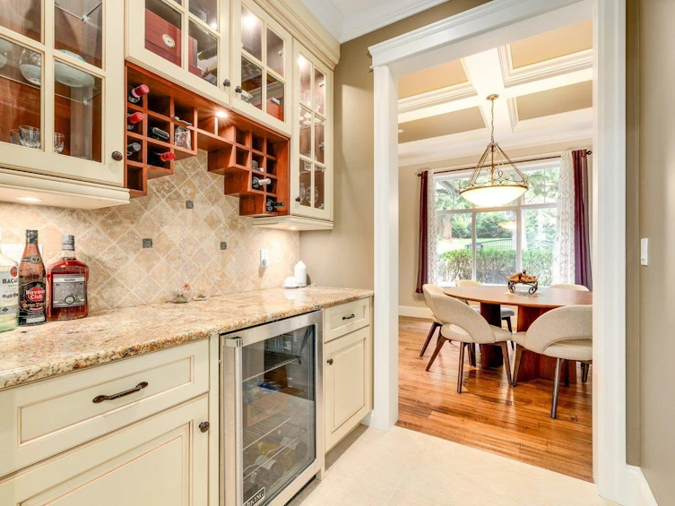 14057 28 Avenue, Surrey, BC, V4P 0A3 - 14