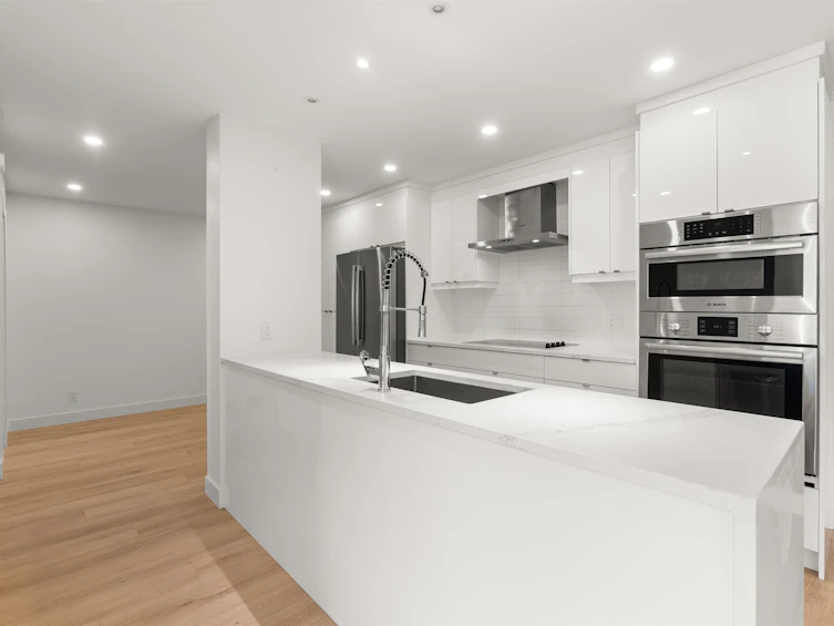 201-2024 Fullerton Avenue, North Vancouver, BC, V7P 3G4 - 15