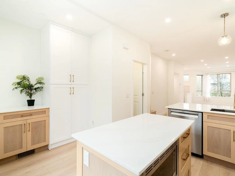 100-100 Klahanie Drive, Port Moody, BC, V3H 5K3 - 6