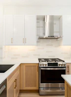 100 100 Klahanie Drive