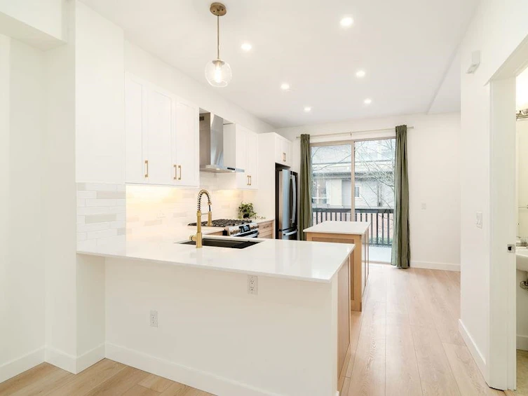 100-100 Klahanie Drive, Port Moody, BC, V3H 5K3 - 9