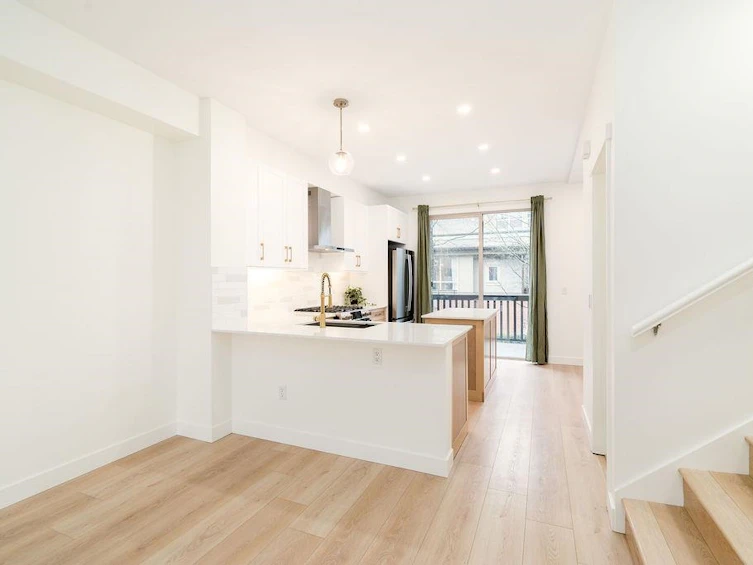 100-100 Klahanie Drive, Port Moody, BC, V3H 5K3 - 8