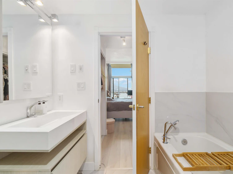 3701-1111 W Pender Street, Vancouver, BC, V6E 2P4 - 16