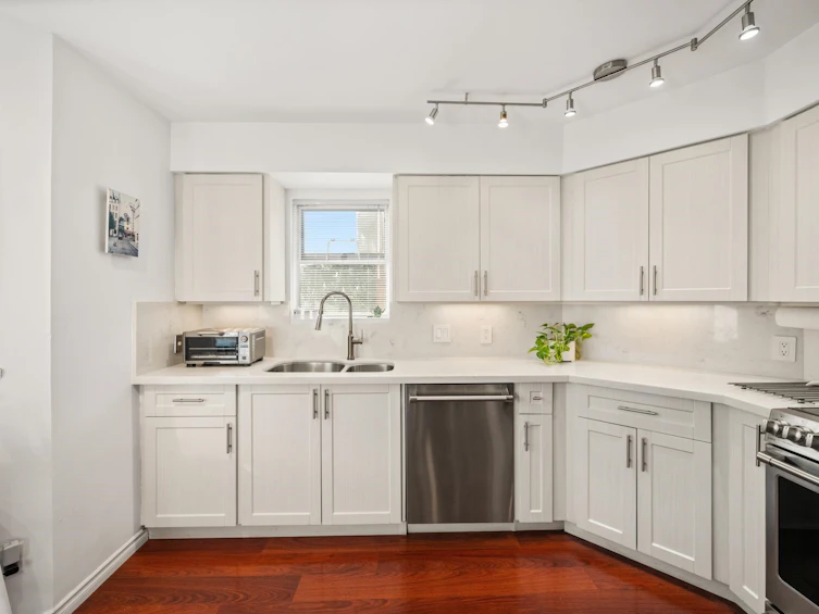 101-12 K De K Court, New Westminster, BC, V3M 6C5 - 12