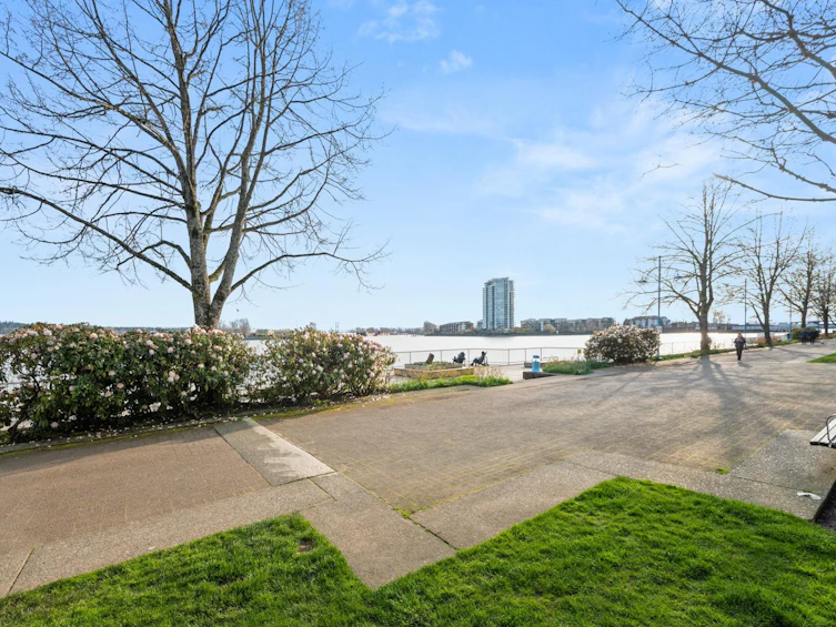 101-12 K De K Court, New Westminster, BC, V3M 6C5 - 4