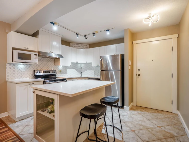 104-1432 Parkway Boulevard, Coquitlam, BC, V3E 3L9 - 7