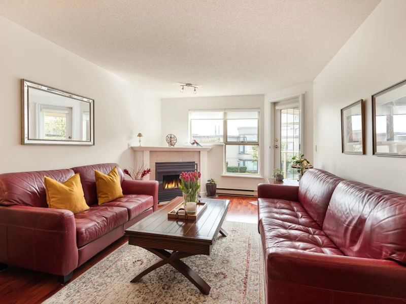 303 - 74 Richmond Street, New Westminster BC V3L 5T1
