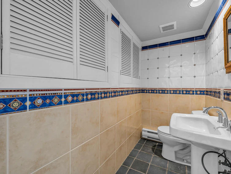 1122 W 27th Avenue, Vancouver, BC, V6H 2B8 - 31