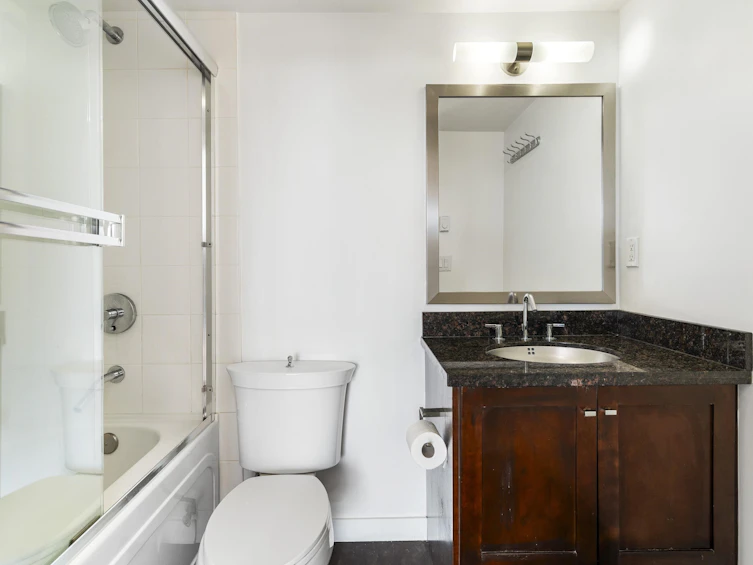 1903-1 Renaissance Square, New Westminster, BC, V3M 0B6 - 17