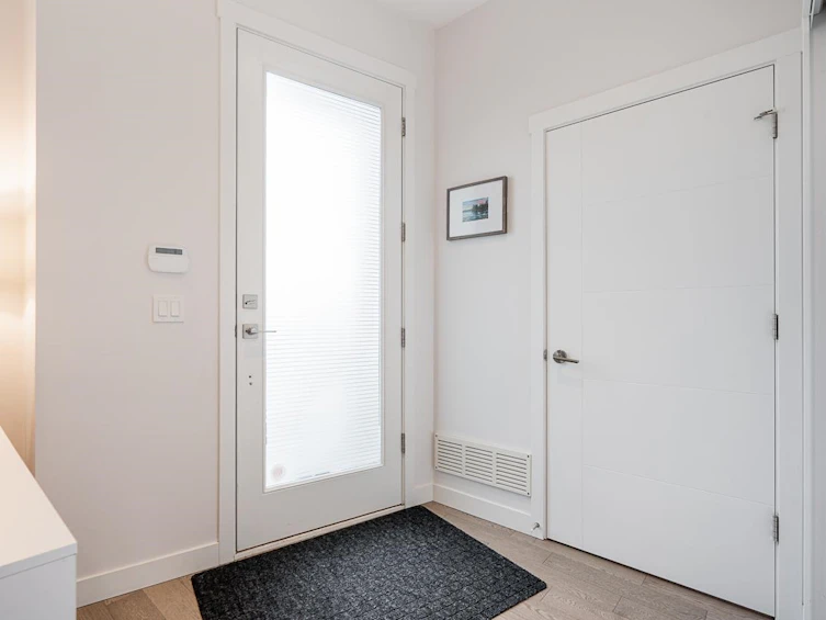 2828 Wall Street, Vancouver, BC, V5K 1B2 - 12