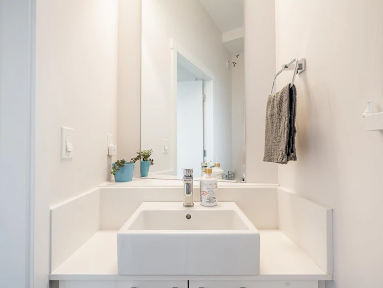 2828 Wall Street, Vancouver, BC, V5K 1B2 - 11