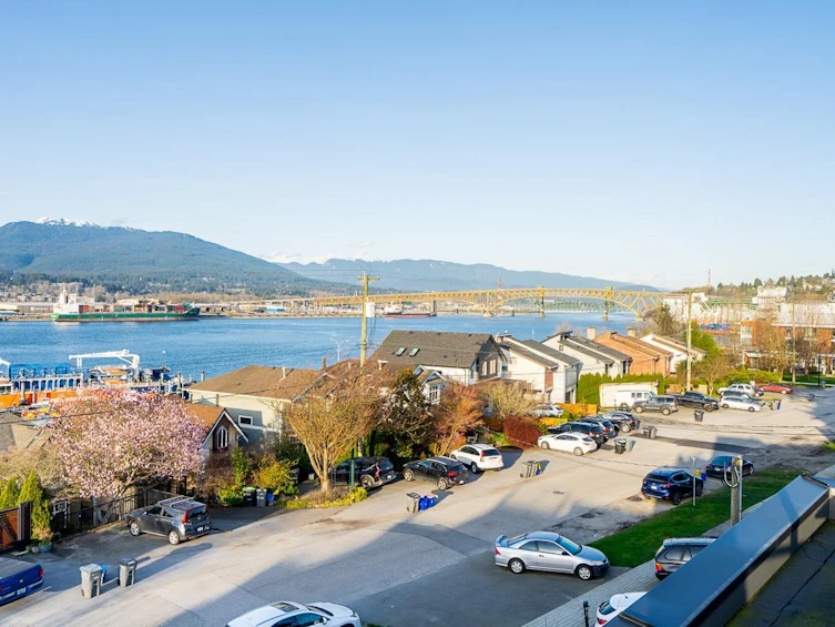 2828 Wall Street, Vancouver, BC, V5K 1B2 - 28