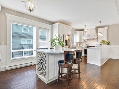 13-3268 156a Street - 2