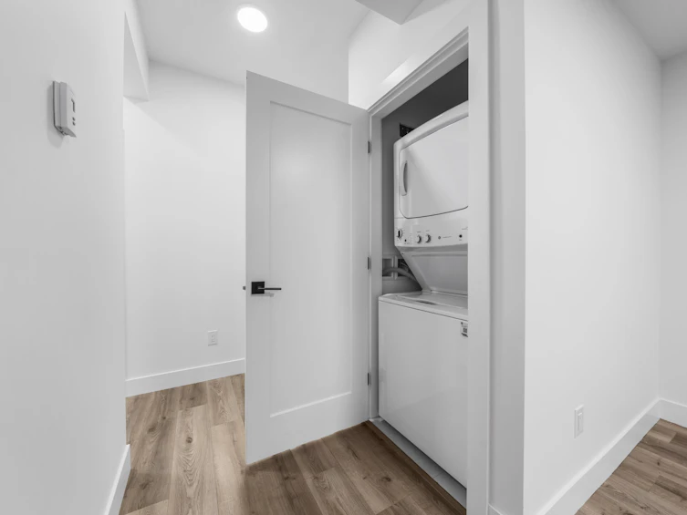 1585 Heathdale Drive, Burnaby, BC, V5B 3N9 - 37