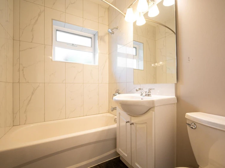 1858 Deep Cove Road, North Vancouver, BC, V7G 1S6 - 15