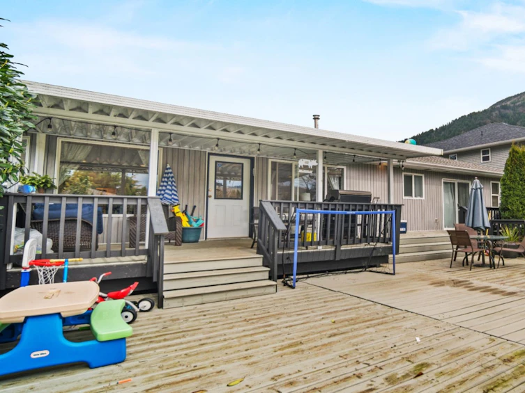 228 Balsam Avenue, Harrison Hot Springs, BC, V0M 1K0 - 29