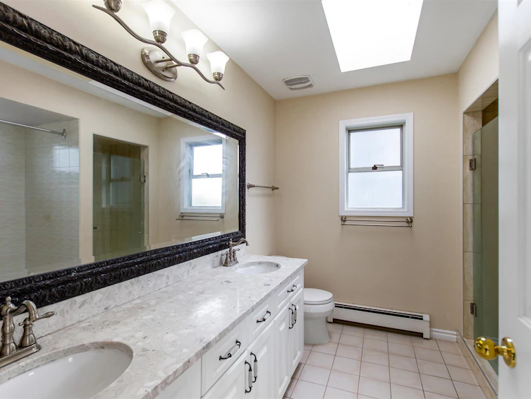 4586 W 8th Avenue, Vancouver, BC, V6R 2A5 - 9