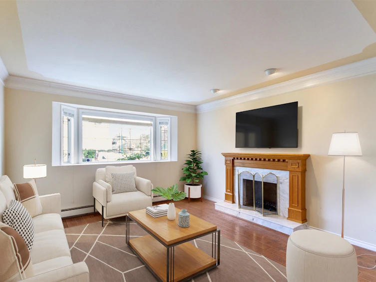 4586 W 8th Avenue, Vancouver, BC, V6R 2A5 - 2