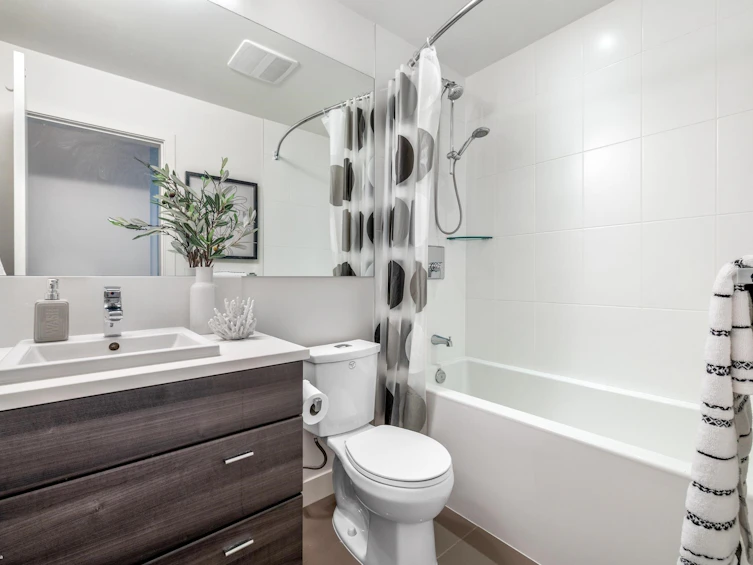 313-13931 Fraser Highway, Surrey, BC, V3T 4E6 - 23