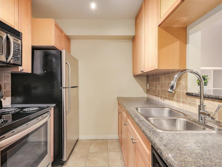 117-555 W 14th Avenue, Vancouver, BC, V5Z 4G8 - 12