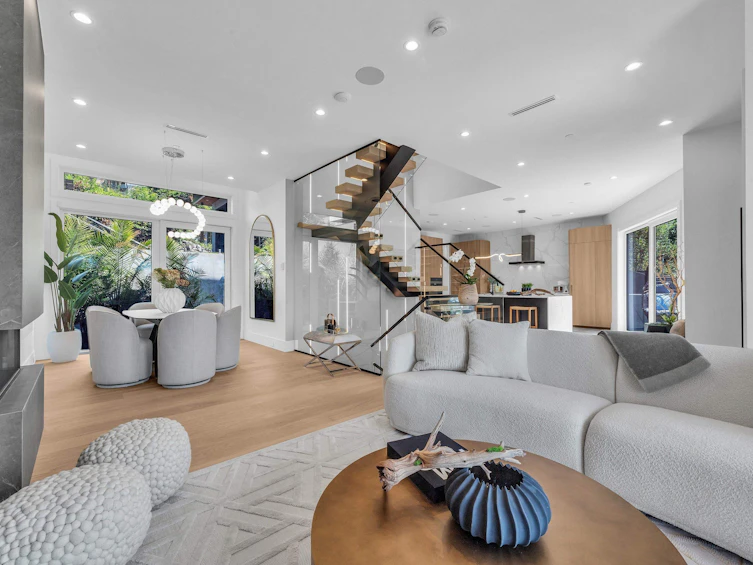 1029 Esplanade Avenue, West Vancouver, BC, V7T 1G2 - 11