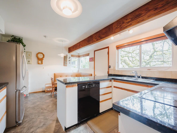 1316 Harbour Drive, Coquitlam, BC, V3J 5T9 - 9