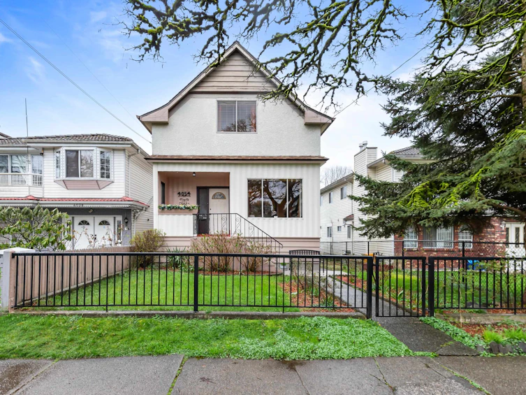 4054 Welwyn Street, Vancouver, BC, V5N 3Z2 - 2