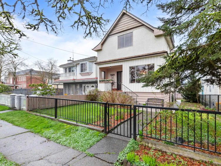 4054 Welwyn Street, Vancouver, BC, V5N 3Z2 - 3