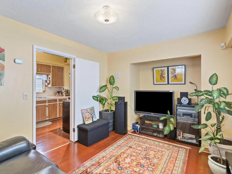 4054 Welwyn Street, Vancouver, BC, V5N 3Z2 - 10