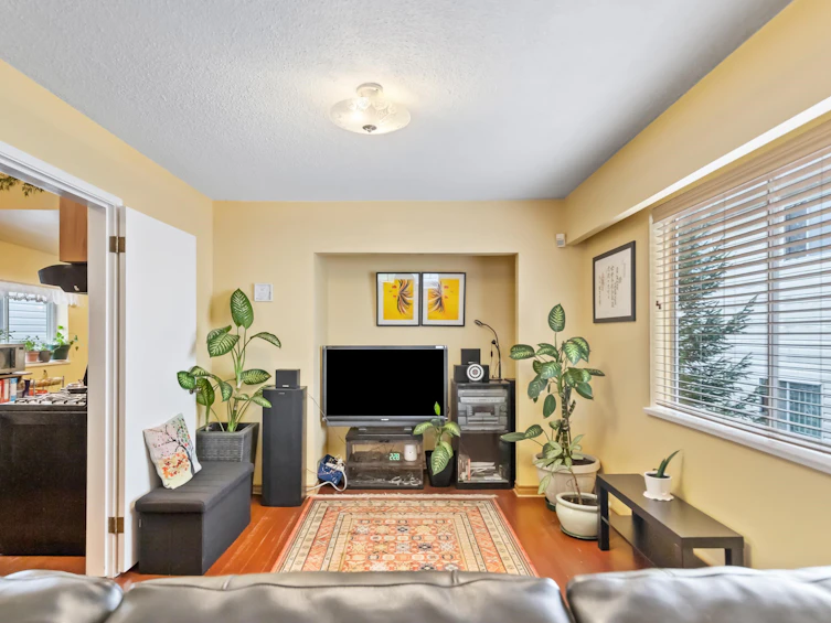 4054 Welwyn Street, Vancouver, BC, V5N 3Z2 - 11