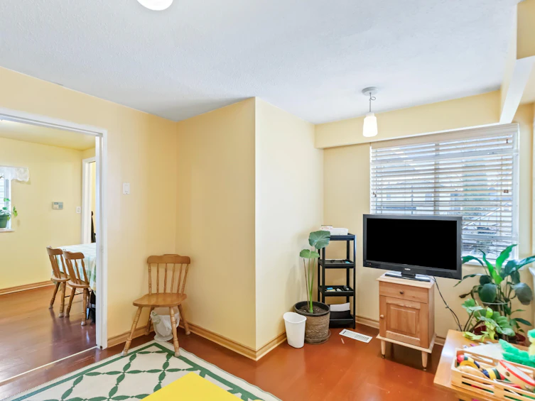 4054 Welwyn Street, Vancouver, BC, V5N 3Z2 - 19