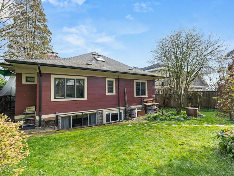 1929 Eighth Avenue, New Westminster, BC, V3M 2T2 - 29