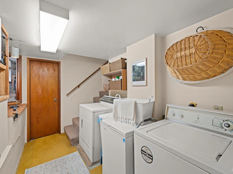 1929 Eighth Avenue, New Westminster, BC, V3M 2T2 - 26