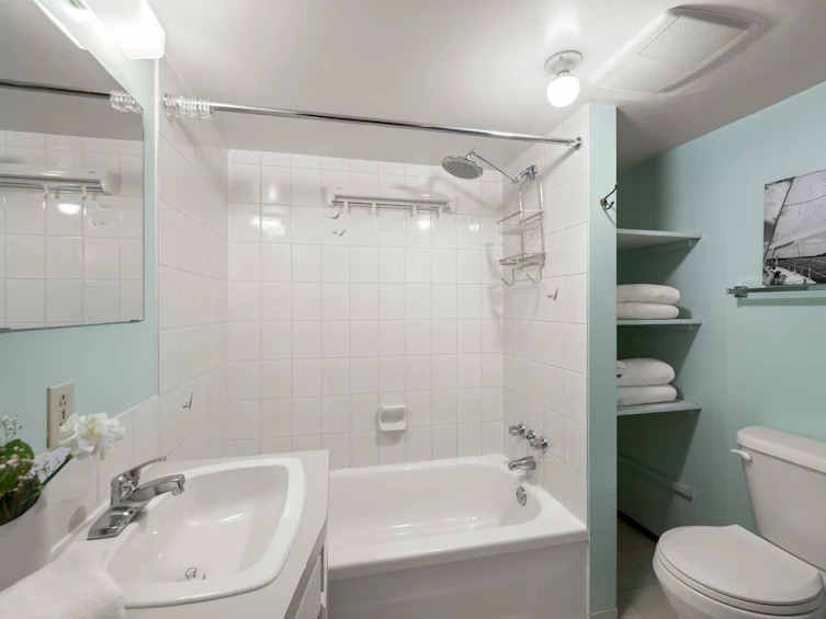1929 Eighth Avenue, New Westminster, BC, V3M 2T2 - 24