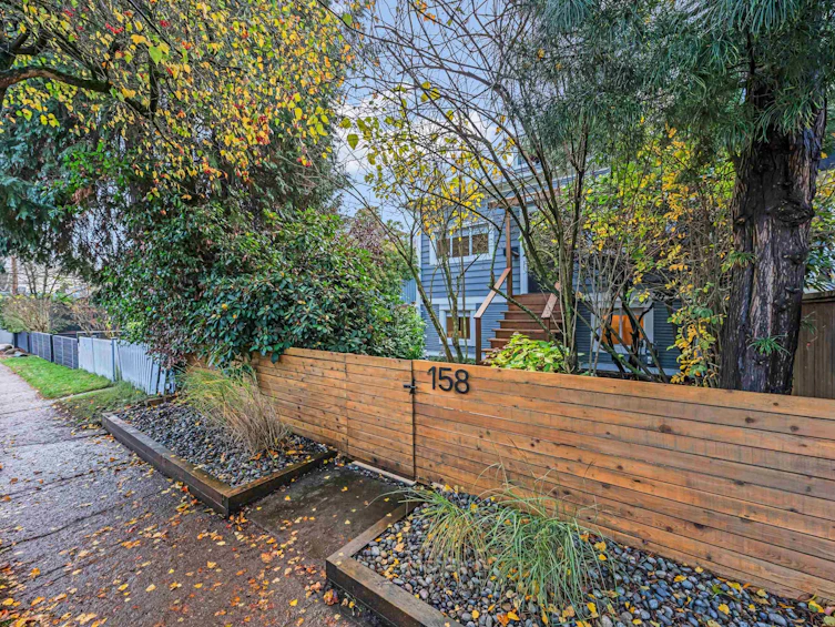158 E 26th Avenue, Vancouver, BC, V5V 2G9 - 17