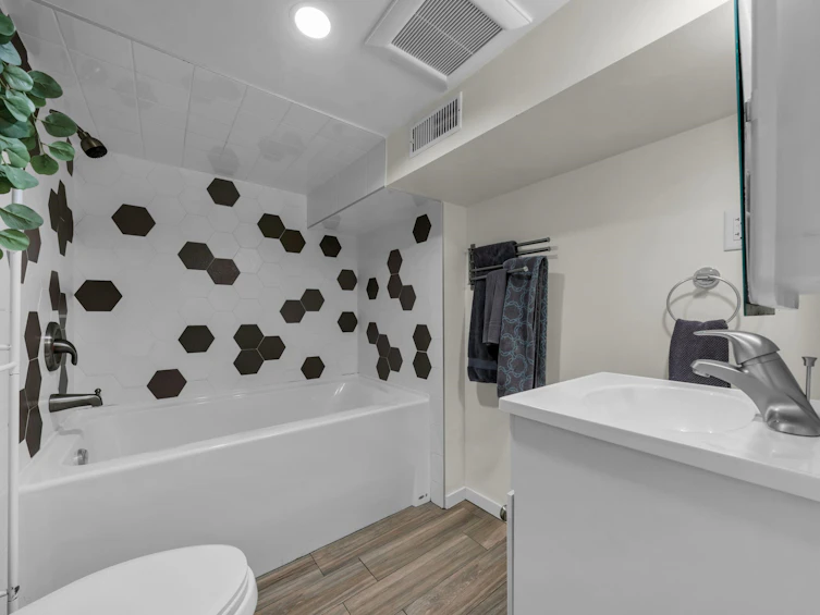 158 E 26th Avenue, Vancouver, BC, V5V 2G9 - 26